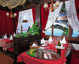 Tavern Bracera, Dugi Rat, Croatia - Fish plate